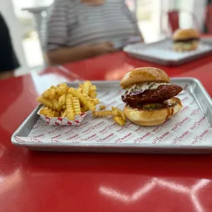 Spicy chicken w fries