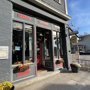 the entrance to wunderbar