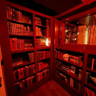 (Apr 2023) Secret book room for entrance