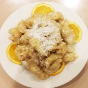Coconut chicken : Crispy chicken with strong sweet coconut aroma .  Gluten free but contain milk.