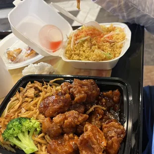 General chicken and chicken lo mein and fried rice