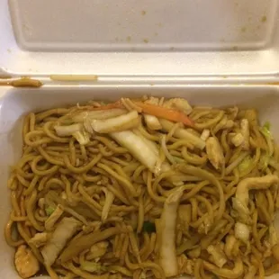 Chicken Lo Mein
