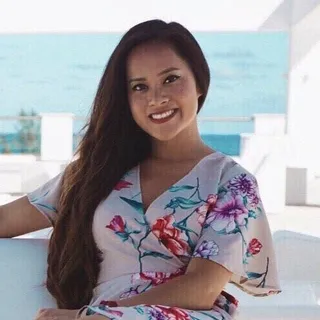 Nhung T.
