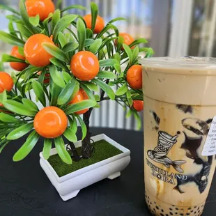 Brown Sugar Roasted Oolong Milk Tea w/ ice cream, grass jelly &amp; pearl boba