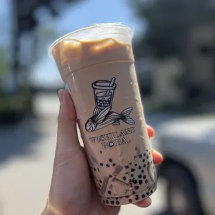 Oolong MT with mini pearls and coconut jelly