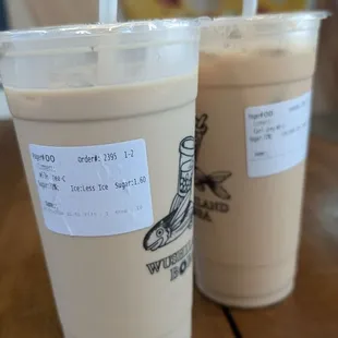 Black milk tea &amp; earl grey milk tea