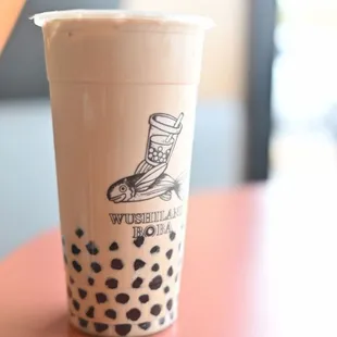 Roasted Oolong milk tea with boba