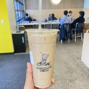 Roasted oolong milk tea