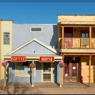 Front of the hotel and front view of the Grand Miss Jessy Suite balcony