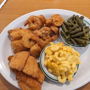 Fried Fish, Shrimp, scallops with green beans and Mac and cheese