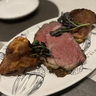 Prime rib and popovers
