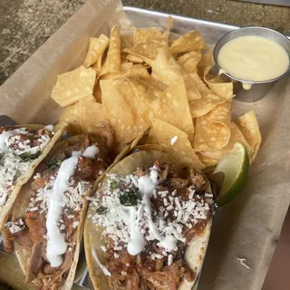 Chips & Queso