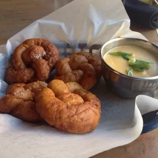 Pretzel Knots