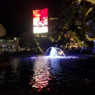 With Steve Wynn no longer in charge the Wynn Fountain Show is no longer continuous. (12/4/2018)