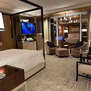 King bed single room