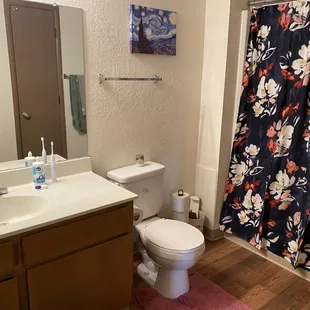 Spacious Bathroom