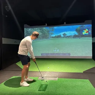Golf simulator