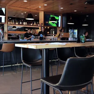 Back Nine Bar and Lounge, Beer-Wine-Cocktails