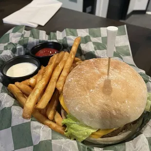 Cheeseburger  and fries
