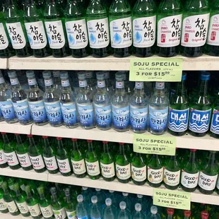 ws a variety of bottled beverages