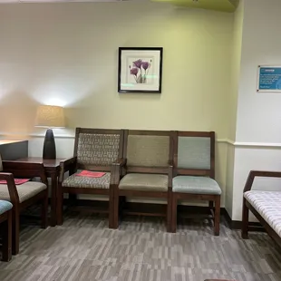 Waiting room tastefully decorated