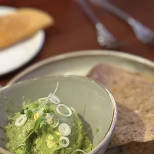 Guacamole y tostadas