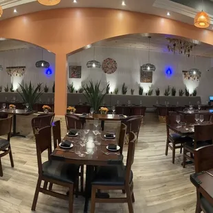 Pano view of the right side of the restaurant