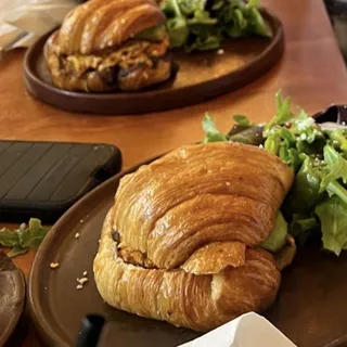 Croissant a La Mexicana