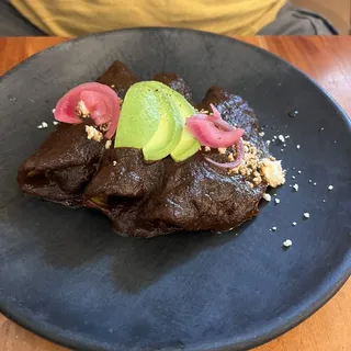 ENMOLADAS DE COCHINITA