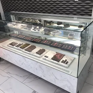 Yes they take orders online