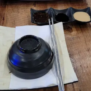Plate setting with sauces