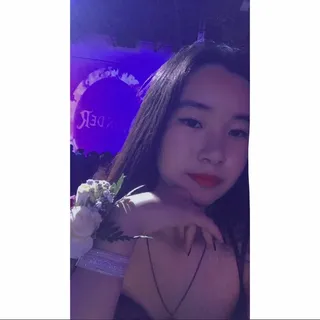 Nhi L.
