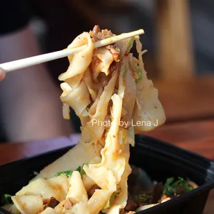 N7. Mount Qi Pork Hand-Ripped Noodles 岐山哨子面 ($13.99)