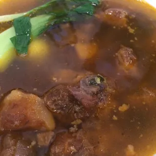 Red Braised Beef Noodle Soup