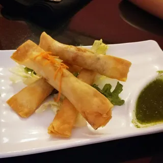 4 Pieces Crispy Salmon Spring Roll