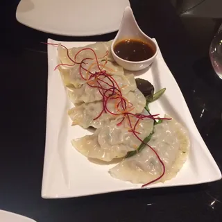 6 Pieces Asian Dumpling