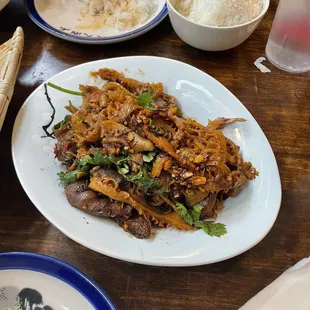 Beef Tripe w. Chili Oil（夫妻肺片）