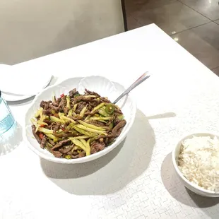 Beef and celery with white rice (spicy)
