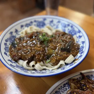 D7. Noodle with Minced Pork and Eggplant Sauce