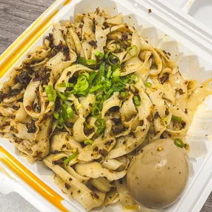 Sichuan noodles + egg add on