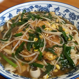 D6. Noodle with Chinese Chives Bean Sprout and Egg Sauce