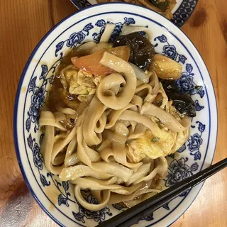 E2. Tomato and Egg Fried Noodle