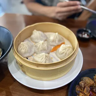 Pork and shrimp soup dumplings
