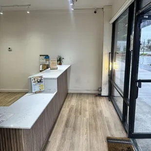 sushi and sashimi, interior