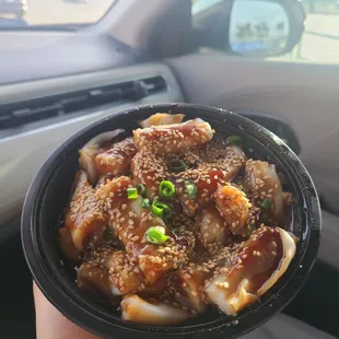 Rice roll with mixed sauce