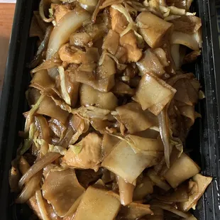 Drunken noodles with chicken