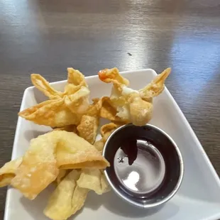 Crab Rangoon fresh loved the sauce not to sweet