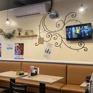 sushi and sashimi, interior