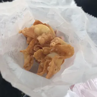Cream cheese wontons
