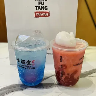 19. Bunny Jelly Strawberry Smoothie